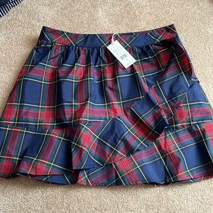 New with tags & never worn! Vineyard Vines Jolly plaid party skirt. Side zipper.